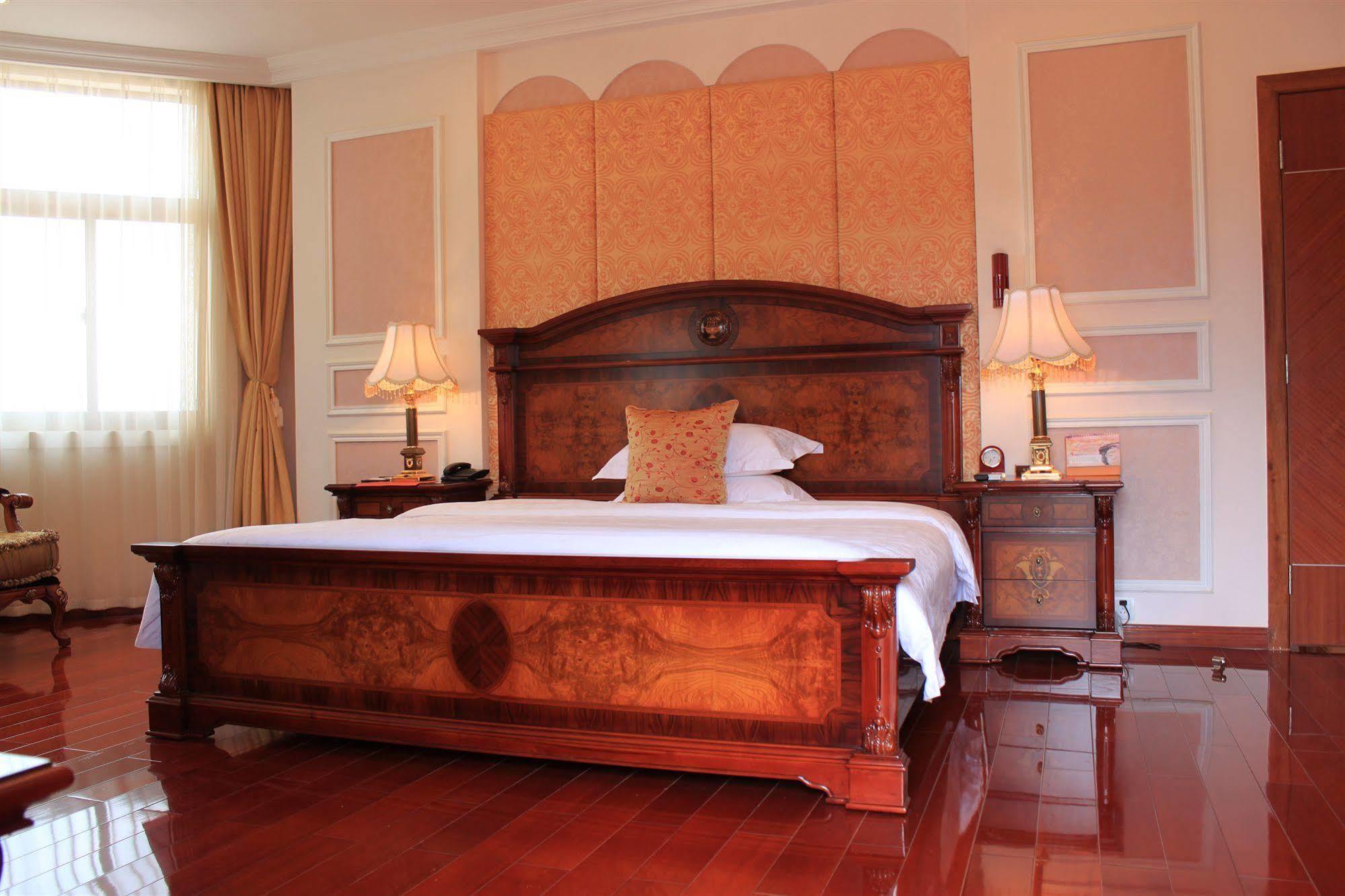 Madagascar Golden Peacock Hotel Ανταναναρίβο Εξωτερικό φωτογραφία